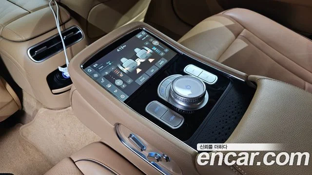 2022 Genesis G90 (RS4)