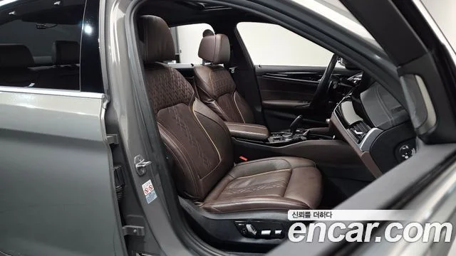 2022 BMW 5 Series (G30)