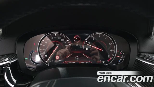 2018 BMW 5 Series (G30)