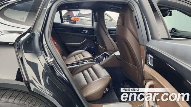 2017 Porsche 파나메라 (971)