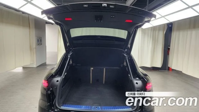 2023 Porsche 카이엔 (PO536)