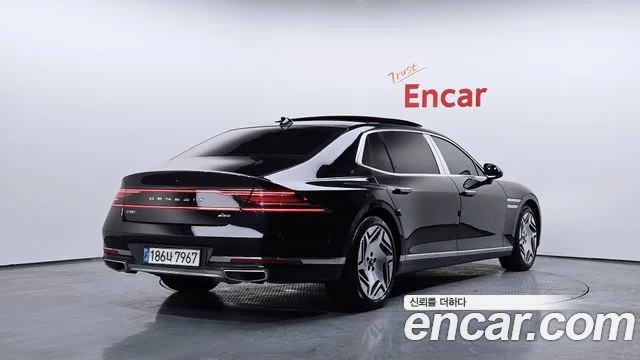 2022 Genesis G90 (RS4)