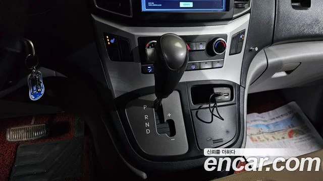 2017 Hyundai Grand Starex