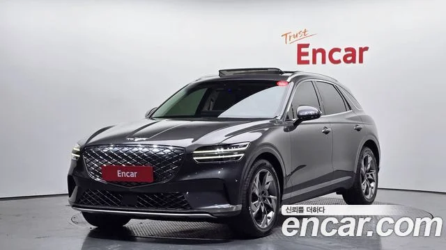 2022 Genesis Electrified GV70