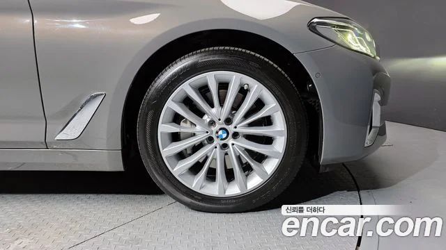 2020 BMW 5 Series (G30)