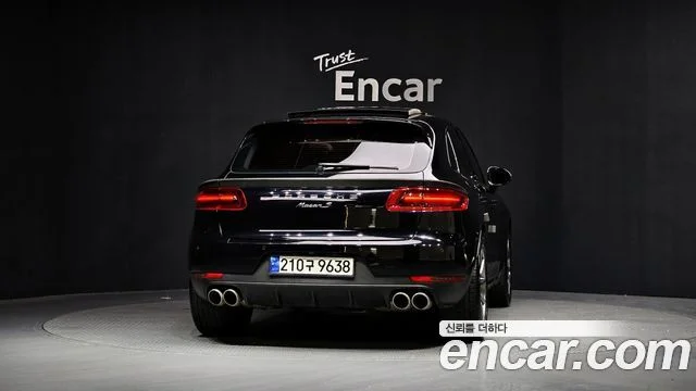 2016 Porsche 마칸