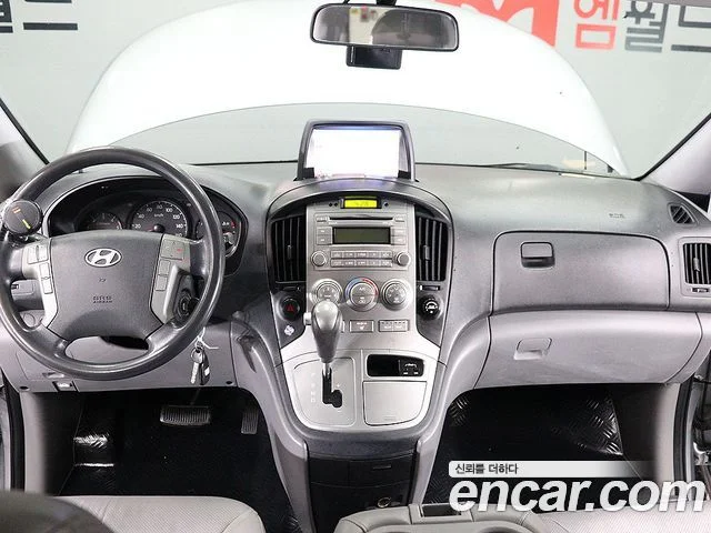 2014 Hyundai Grand Starex
