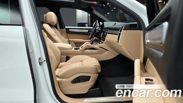2022 Porsche 카이엔 (PO536)