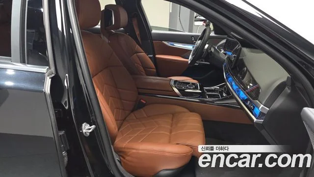 2025 BMW 7 Series (G70)