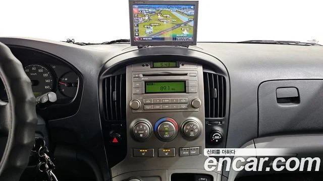 2015 Hyundai Grand Starex