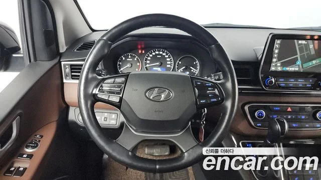 2019 Hyundai Grand Starex (New)