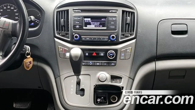 2017 Hyundai Grand Starex