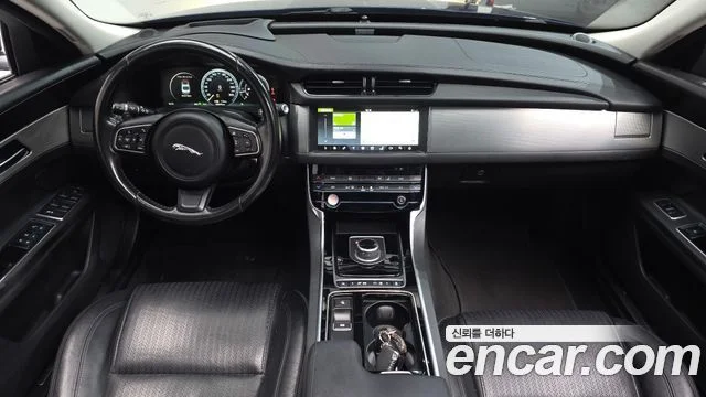 2017 Jaguar XF (X260)