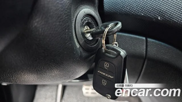 2011 Hyundai 엑센트(신형)