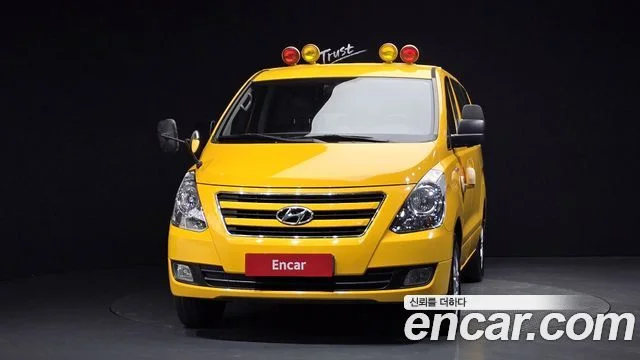 2017 Hyundai Grand Starex