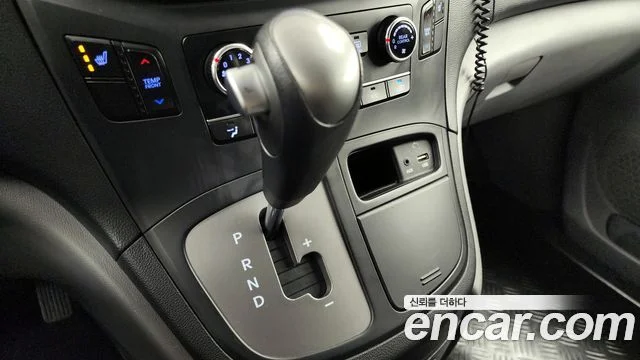 2019 Hyundai Grand Starex (New)