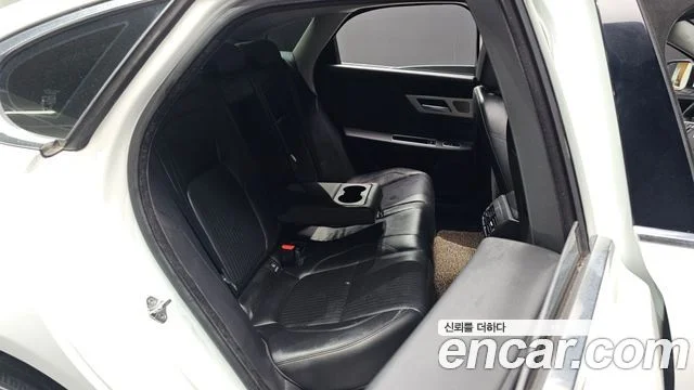 2018 Jaguar XF (X260)