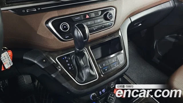 2018 Hyundai Grand Starex (New)