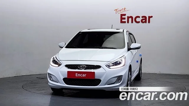 2014 Hyundai 엑센트(신형)