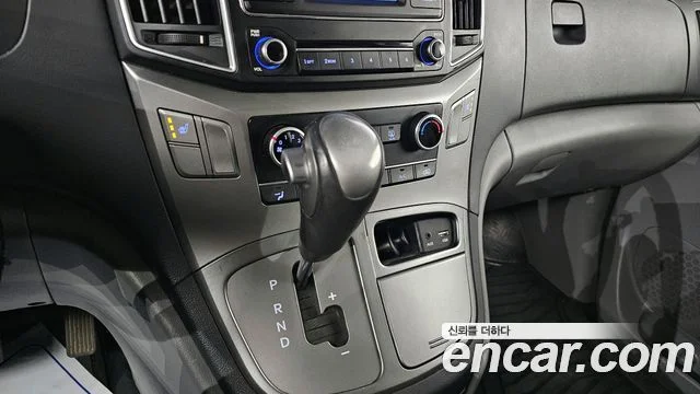 2019 Hyundai Grand Starex (New)