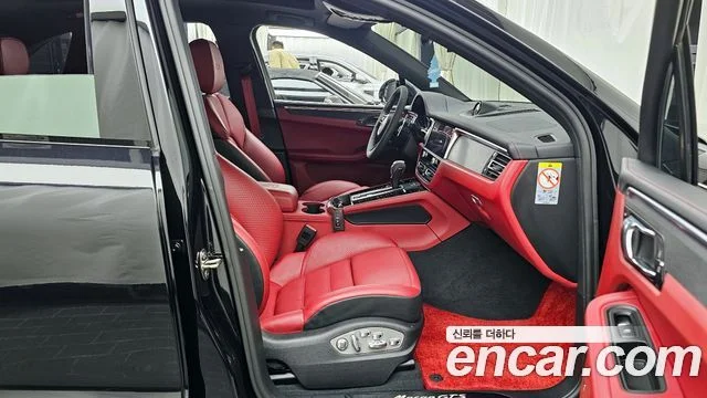 2022 Porsche 마칸