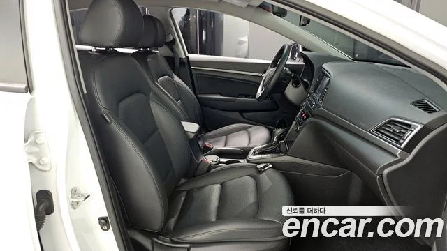 2018 Hyundai 아반떼 AD