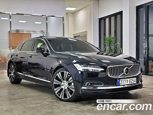 2023 Volvo S90