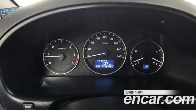 2016 Hyundai Grand Starex