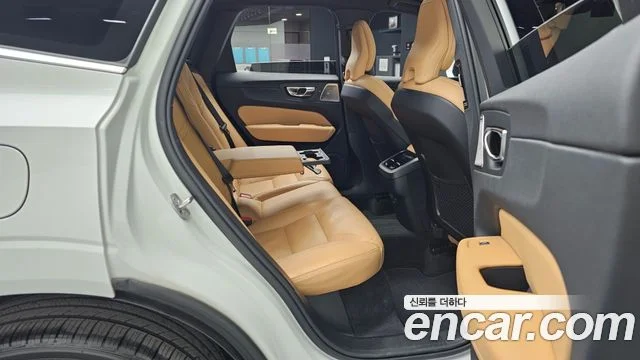 2025 Volvo XC60 2세대