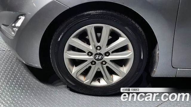 2013 Hyundai Avante (New)