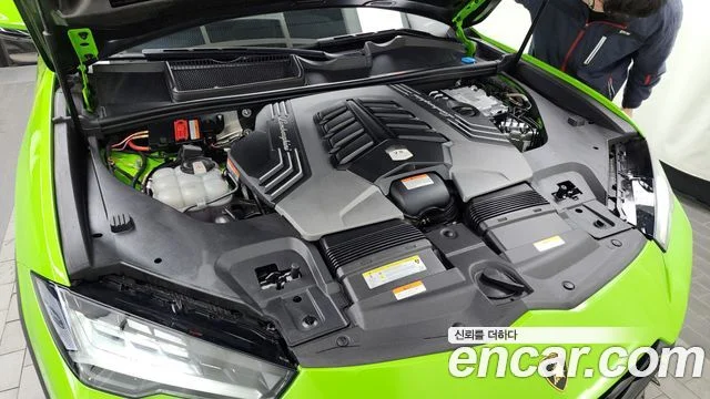 2024 Lamborghini 우루스