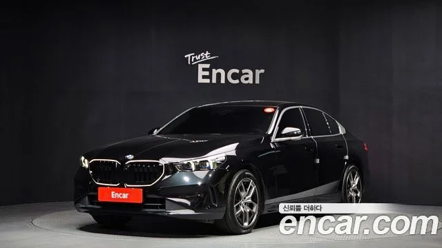 2023 BMW 5 Series (G60)