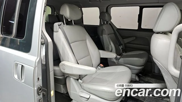 2018 Hyundai Grand Starex (New)