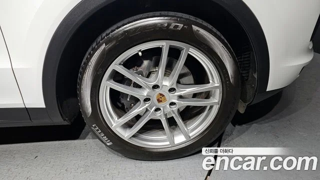 2019 Porsche 카이엔 (PO536)