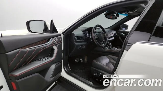 2022 Maserati 르반떼