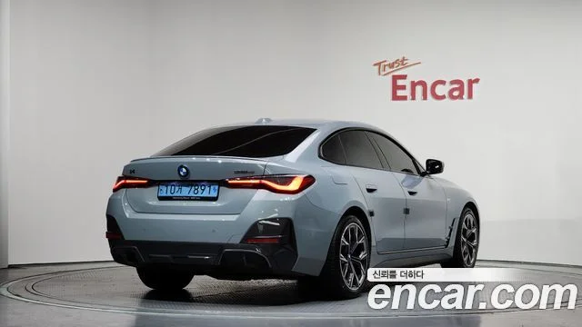2022 BMW i4