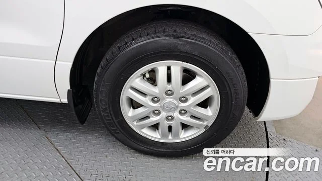 2016 Hyundai Grand Starex