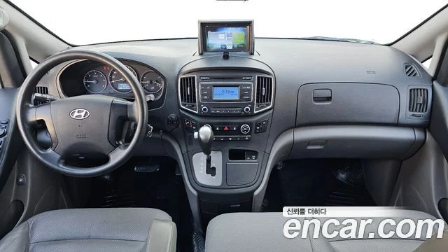 2015 Hyundai Grand Starex