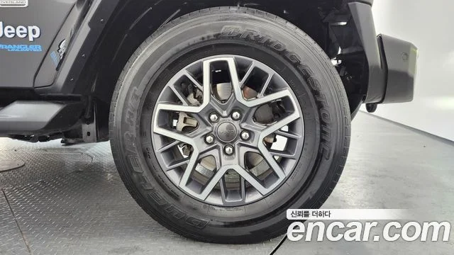 2022 Jeep 랭글러 (JL)
