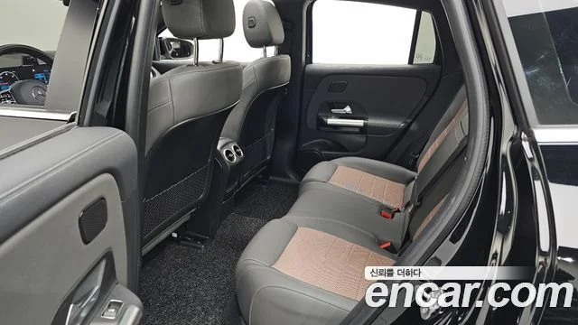 2023 Mercedes-Benz EQA H243