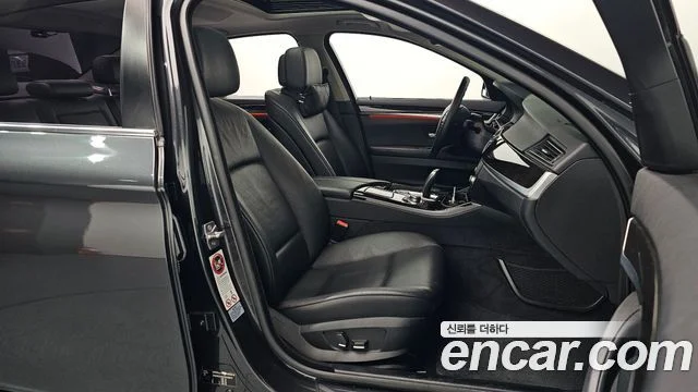 2012 BMW 5 Series (F10)