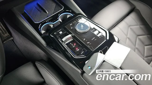 2025 BMW 5 Series (G60)