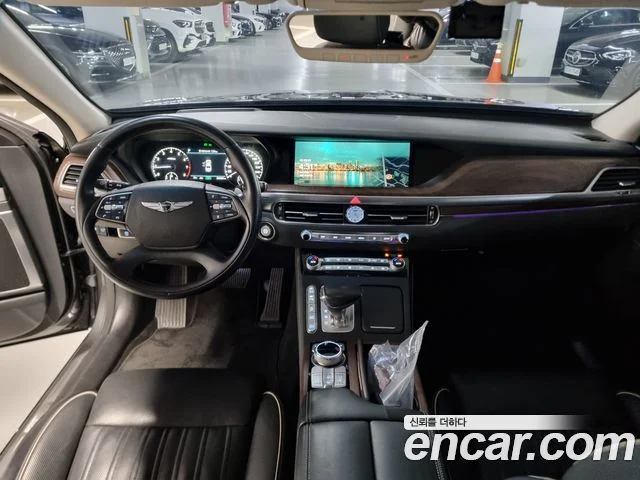 2020 Genesis G90