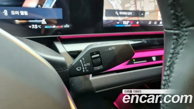 2025 BMW 5 Series (G60)