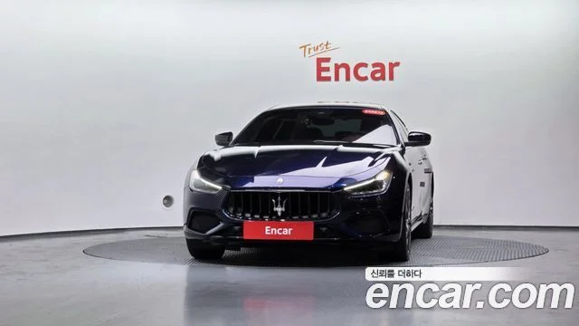 2022 Maserati 기블리