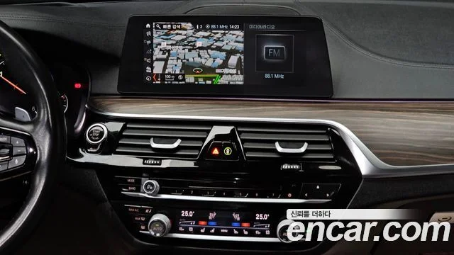 2018 BMW 5 Series (G30)