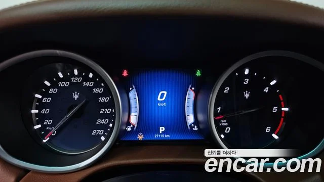 2016 Maserati 기블리