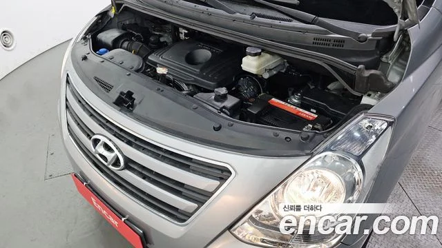 2016 Hyundai Grand Starex