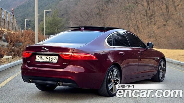 2017 Jaguar XF (X260)