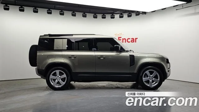 2022 Land Rover Defender (L663)